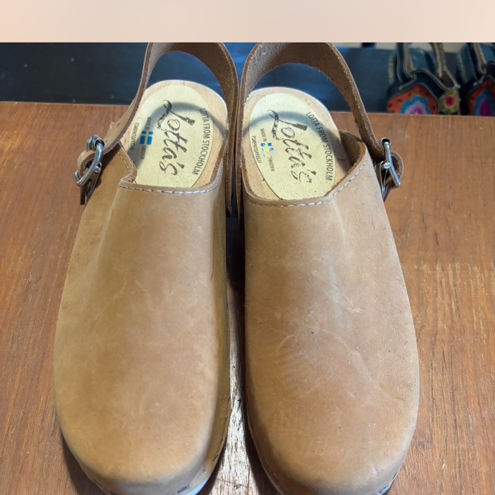 Lottas Swedish Leather Clogs with Buckle